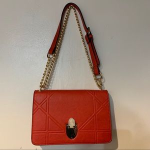 Shoulder/handbag red/orange. Great condition